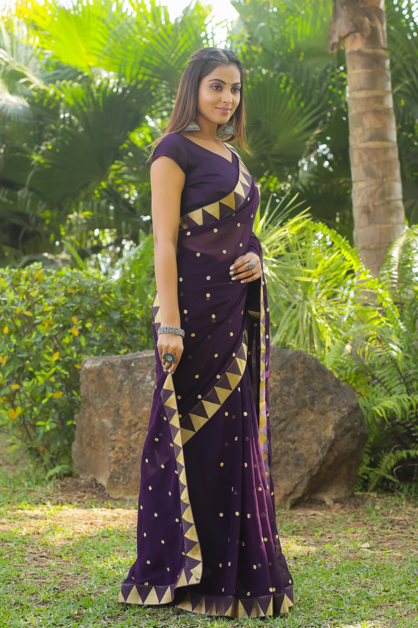 georgette women's black silk saree with embroidary work (wine 0152-22 )