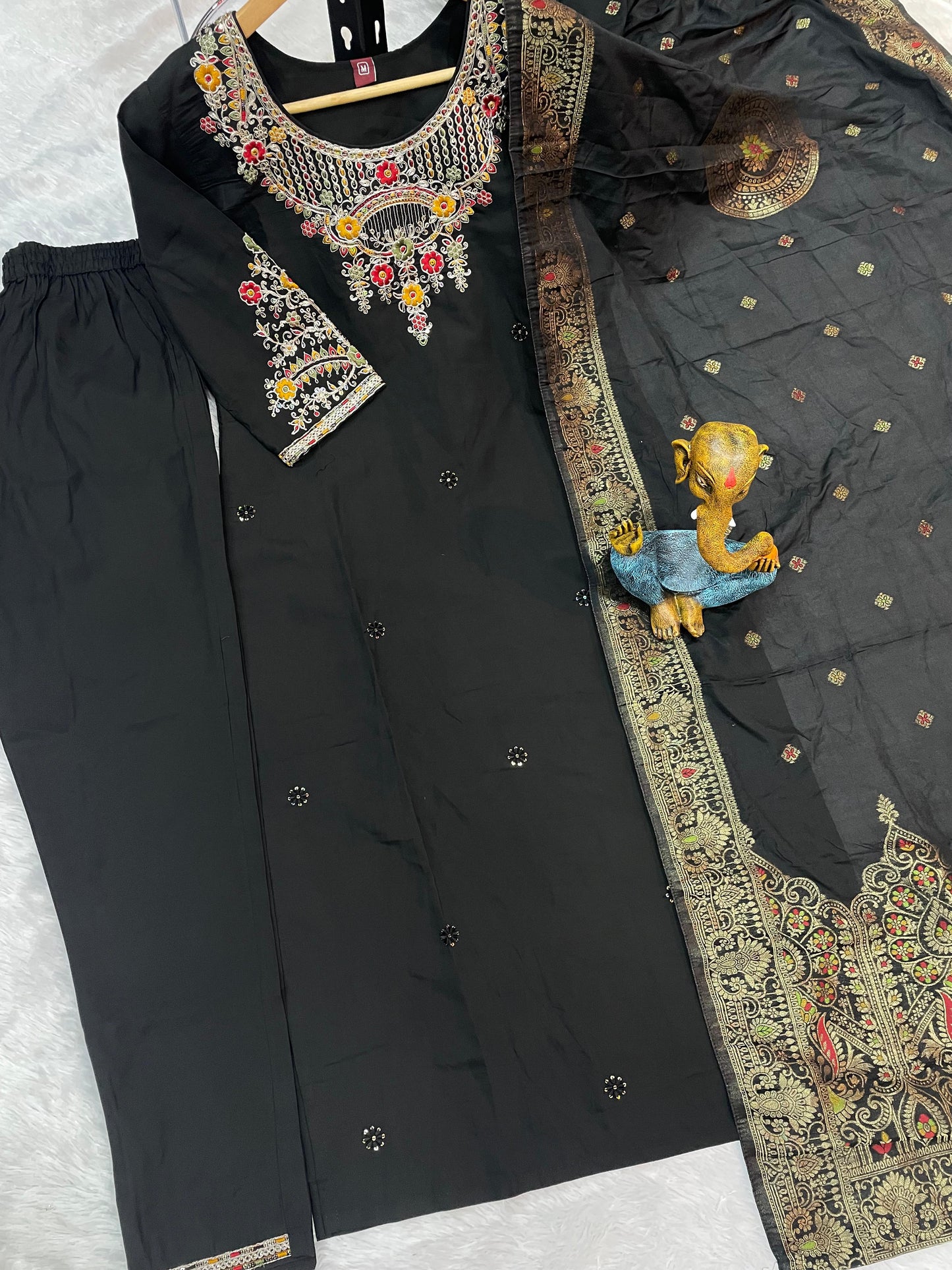 premium black kurti with dupatta – stylish & comfortable look
