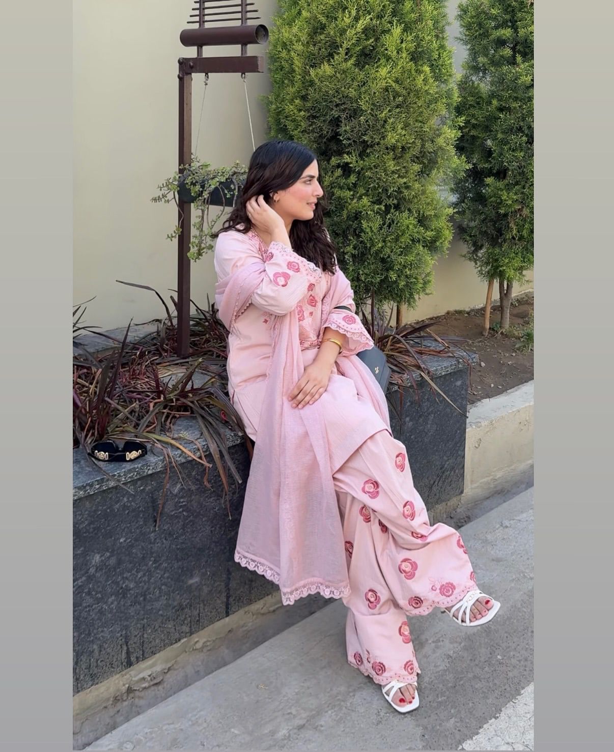 💃 đěsigner party wear look pur natural crepe top & farshi palazzo with dupatta set