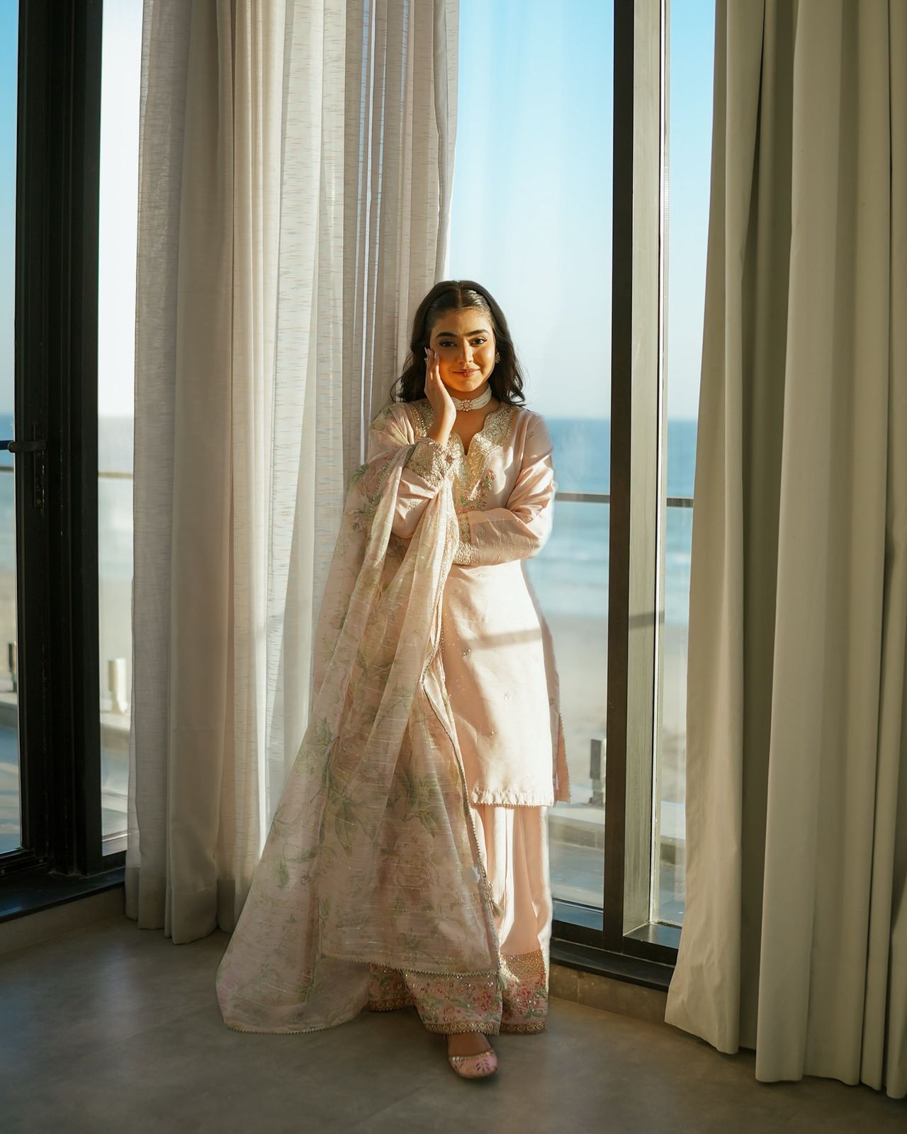 💃 đěsigner party wear look pur natural crepe top & palazzo with dupatta set