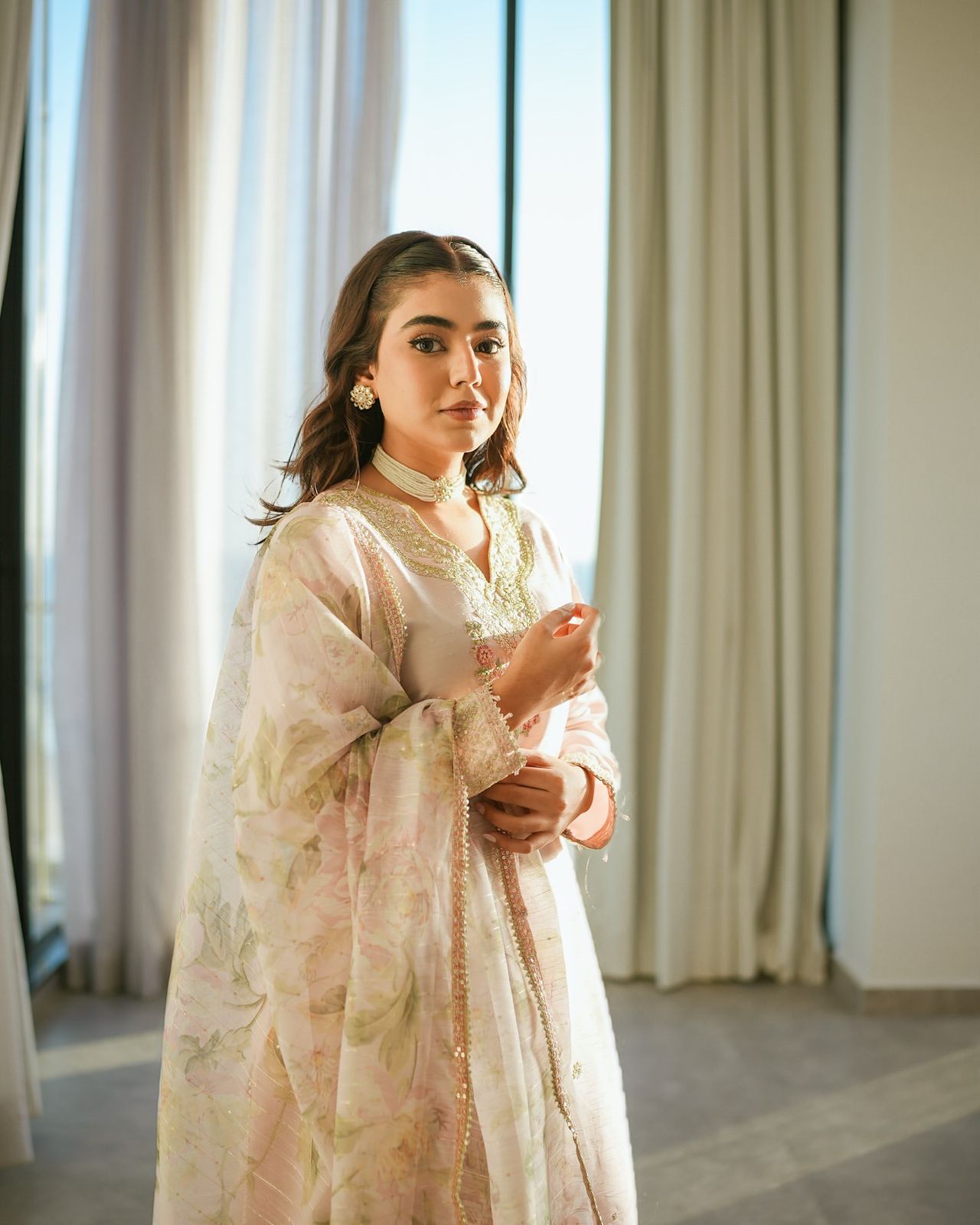 💃 đěsigner party wear look pur natural crepe top & palazzo with dupatta set