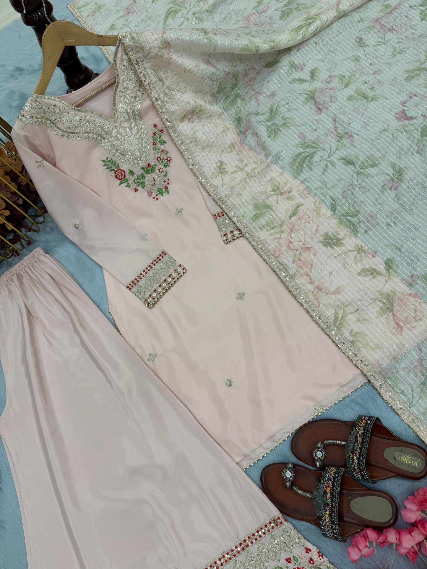 💃 đěsigner party wear look pur natural crepe top & palazzo with dupatta set