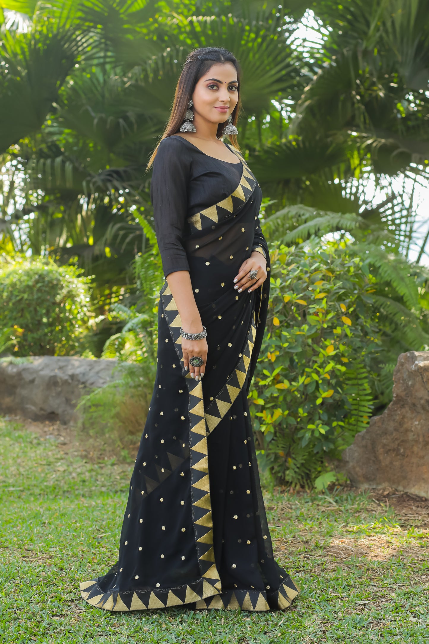 georgette women's black silk saree with embroidary work (black 0152-22 )