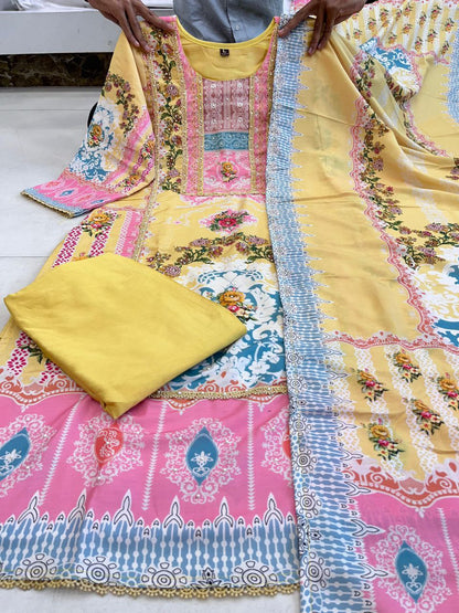 Pakistani FLOWERS BLOOM suits set