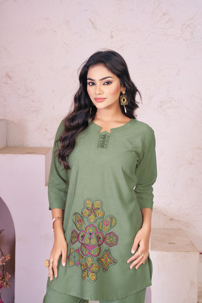👗 Stylish Mauve Co-Ords Set with Vibrant Geometric Embroidery