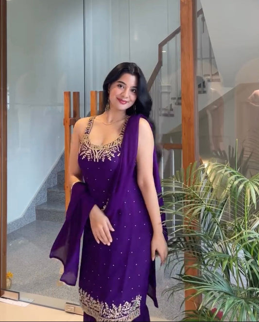 🦋 Đěsigner Party Wear Look Pur Heavy Faux Georgette Top Plazzo & Dupatta Set👗