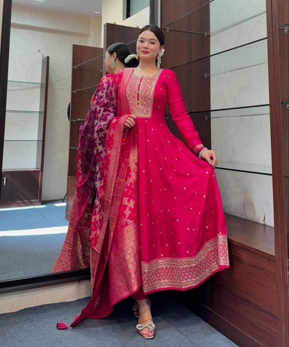 Elegant Hot Pink Anarkali – Intricate Embroidery & Rich Dupatta