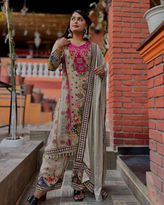 NOORI ANARKALI ROUND PLAZA SET