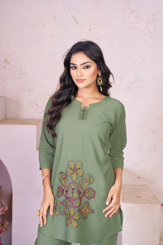 👗 Stylish Mauve Co-Ords Set with Vibrant Geometric Embroidery