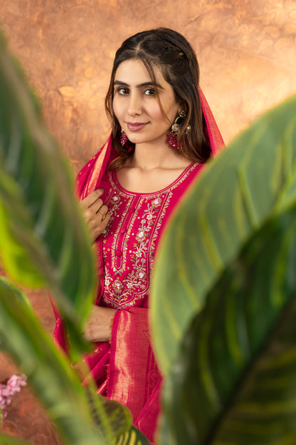 Elegant Festive Kurti Set with Embroidered Neckline & Silk Dupatta