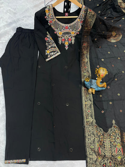 Premium Black Kurti with Dupatta – Stylish & Comfortable Look