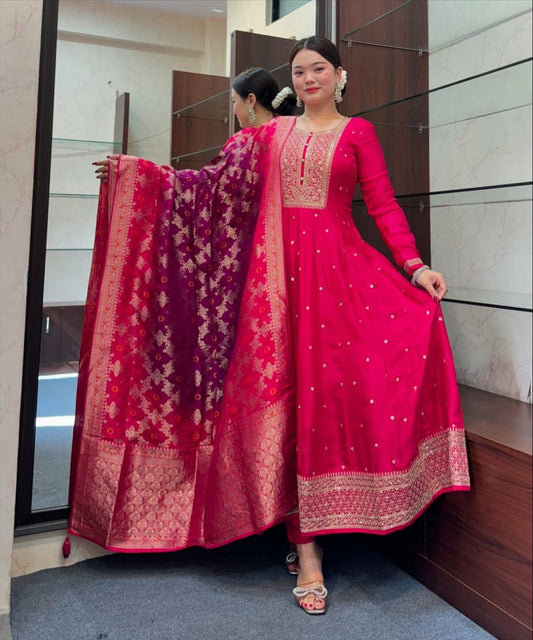 Elegant Hot Pink Anarkali – Intricate Embroidery & Rich Dupatta