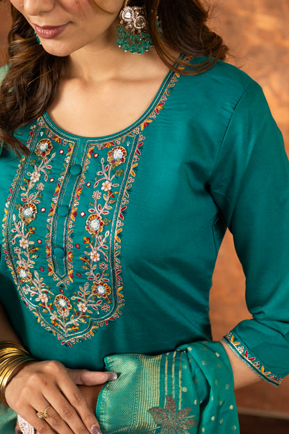 Elegant Festive Kurti Set with Embroidered Neckline & Silk Dupatta