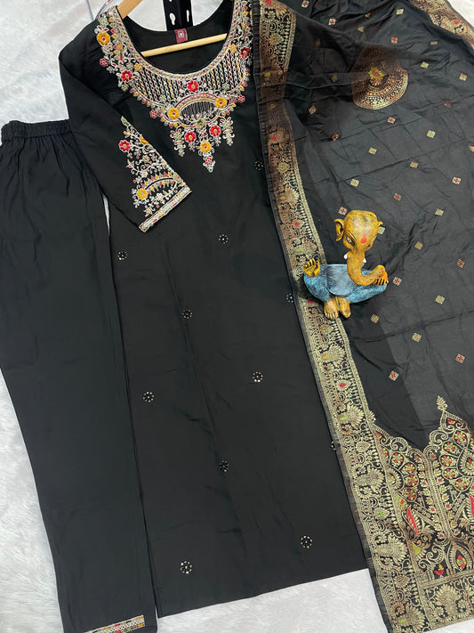 Premium Black Kurti with Dupatta – Stylish & Comfortable Look