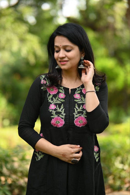 Very Modish Pure Cotton Embroidery Kurta Set With Pocket