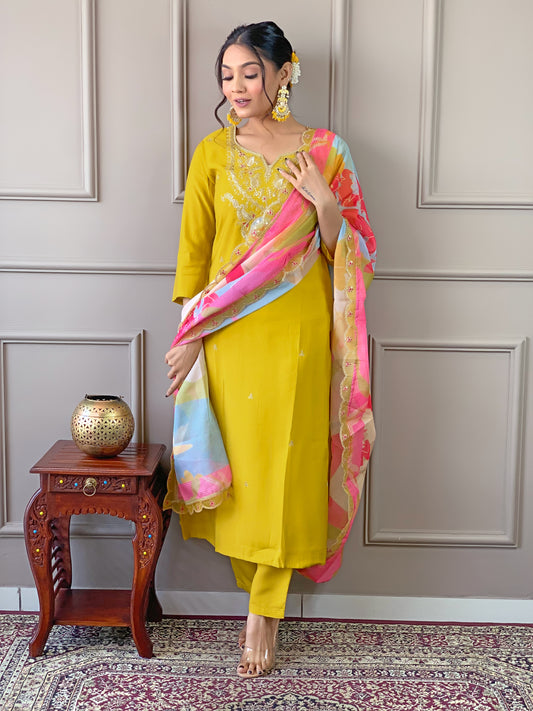 Women Embroidered Viscose kurta pant dupatta set
