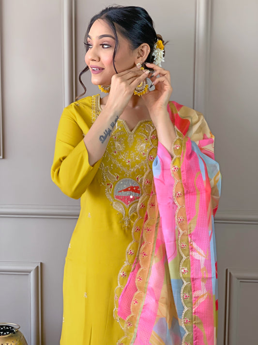 Women Embroidered Viscose kurta pant dupatta set