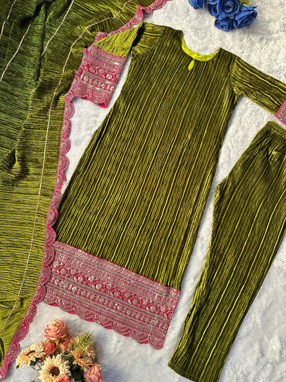 👗ĐĚSIGNER PARTY WEAR TOP AND  PANT WITH FANCY DUPPATA AND EMBROIDERY WORK