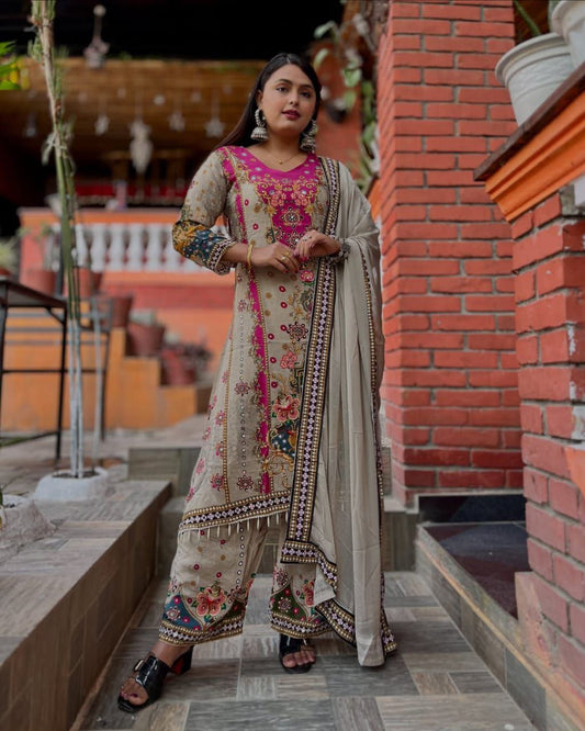 NOORI ANARKALI ROUND PLAZA SET