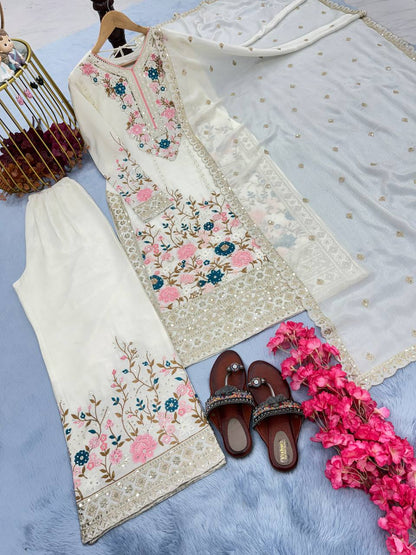 🦋 Đěsigner Party Wear Look Pur Chinon Silk Top Plazzo & Dupatta Set👗