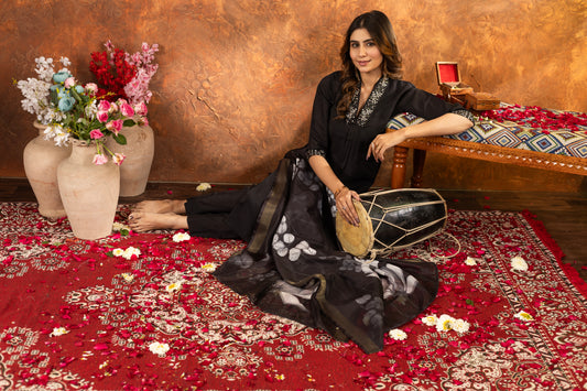 Elegant Black Kurti Set with Floral Dupatta – Perfect for Every Occasion