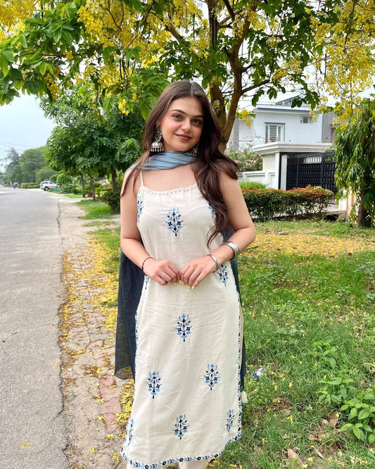 Đěsigner Traditional & Fashtivel & Office Wear Look Pur Kora Khadi Cotton Spaghetti Top & Pant With Dupatta set