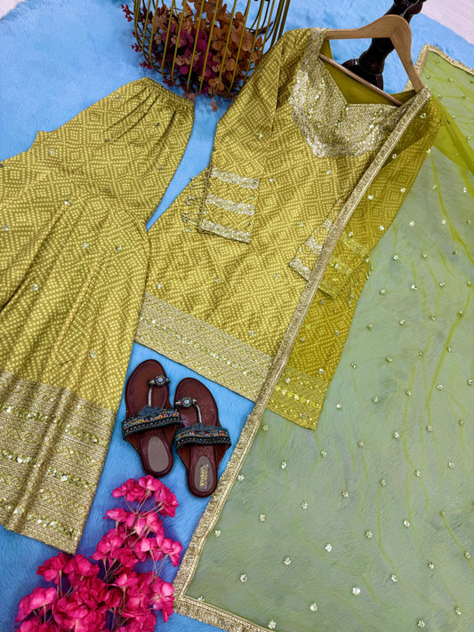 🦋 Đěsigner Party Wear & Festival Look Pur Printed Chinon Silk Top-Blouse & Palazzo With Dupatta set