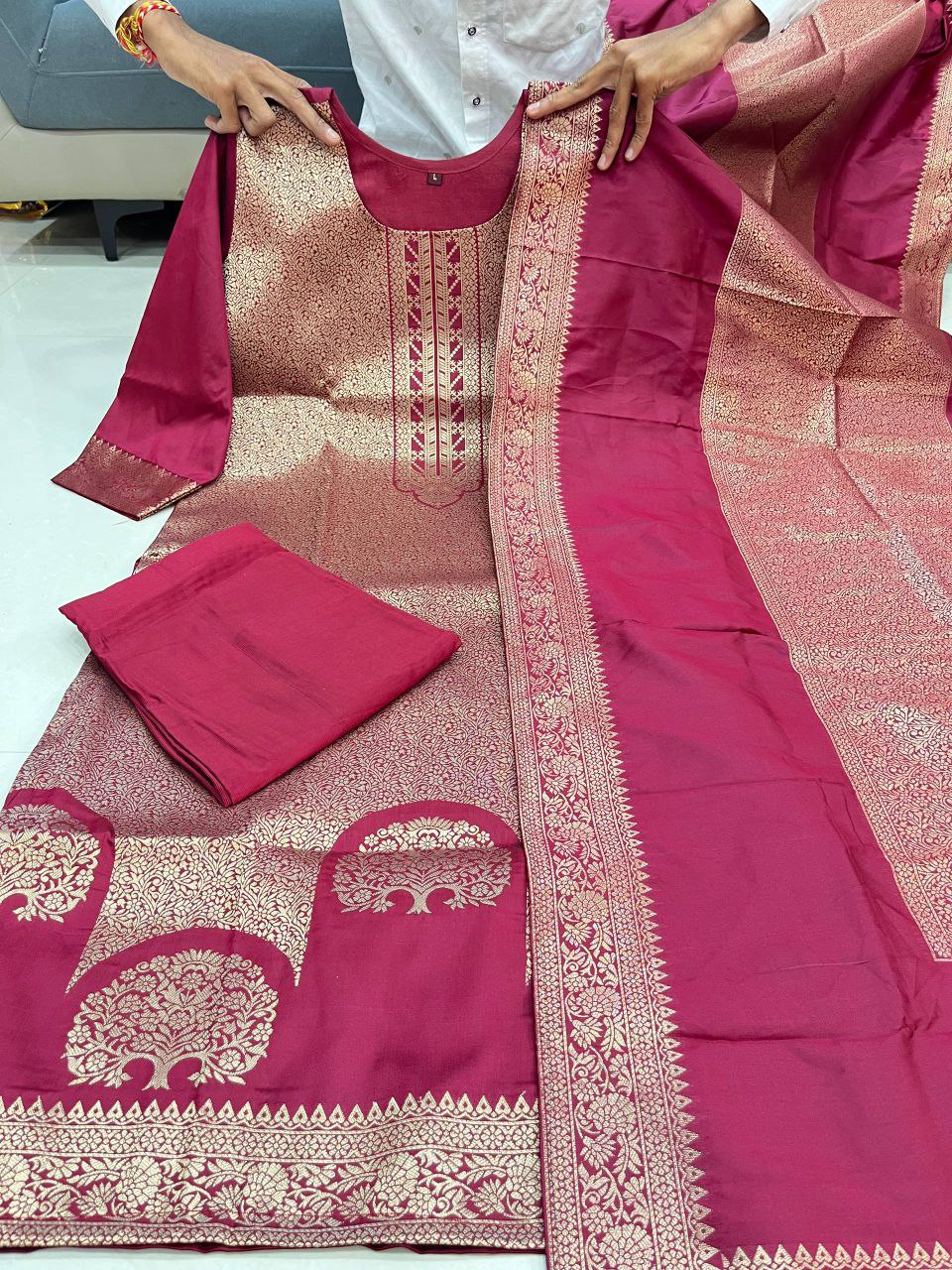 beautiful suit sets in pure banarasi suit set top pent with duppta with jcard wiving