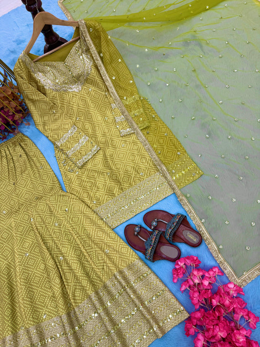 🦋 Đěsigner Party Wear & Festival Look Pur Printed Chinon Silk Top-Blouse & Palazzo With Dupatta set