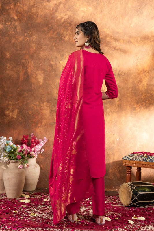Elegant Festive Kurti Set with Embroidered Neckline & Silk Dupatta
