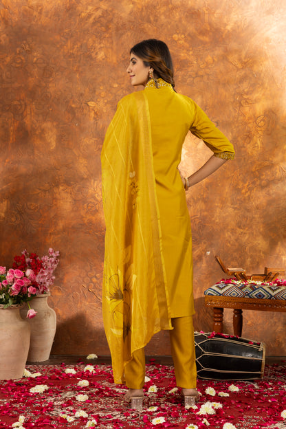 Elegant Mustard Yellow Kurti Set with Floral Dupatta – Perfect for Every Occasion