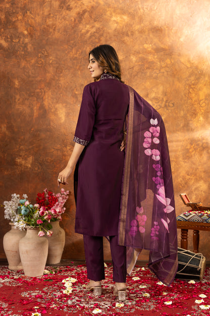 Elegant Wine Kurti Set with Floral Dupatta – Perfect for Every Occasion