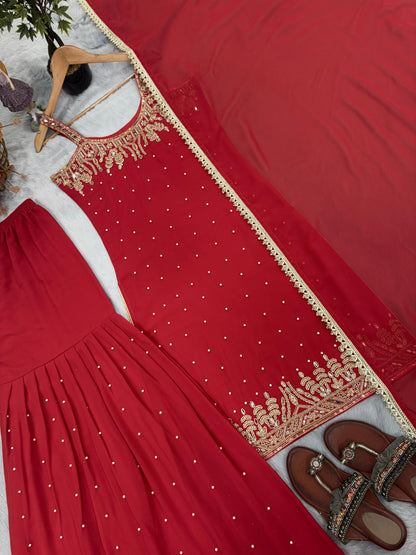🦋 Đěsigner Party Wear Look Pur Heavy Faux Georgette Top Plazzo & Dupatta Set👗