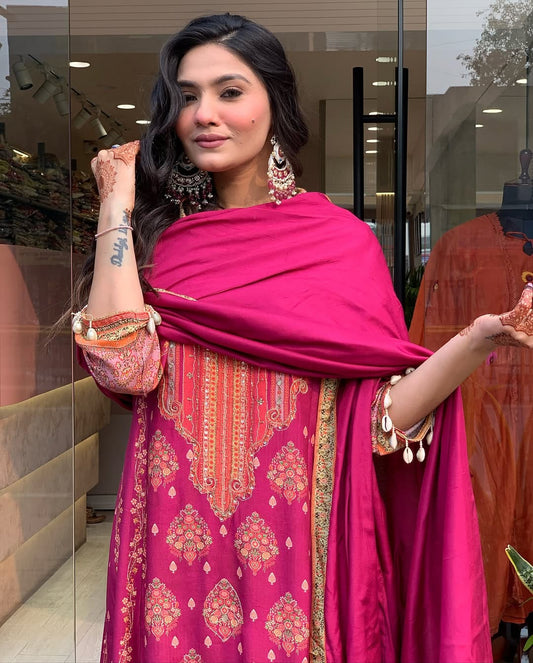 Vibrant Red Ethnic Kurti Suit – Festive Special Collection