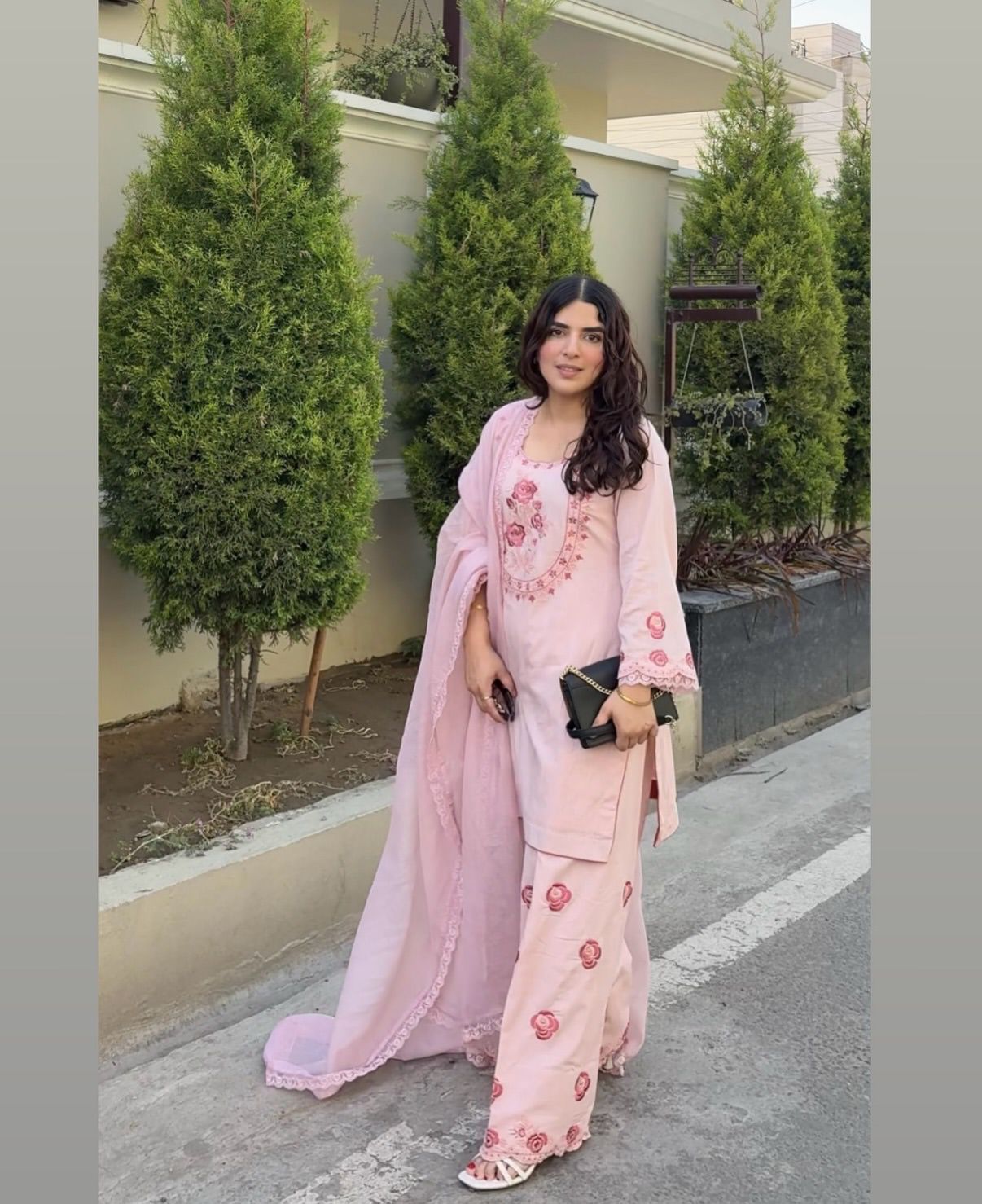 💃 đěsigner party wear look pur natural crepe top & farshi palazzo with dupatta set