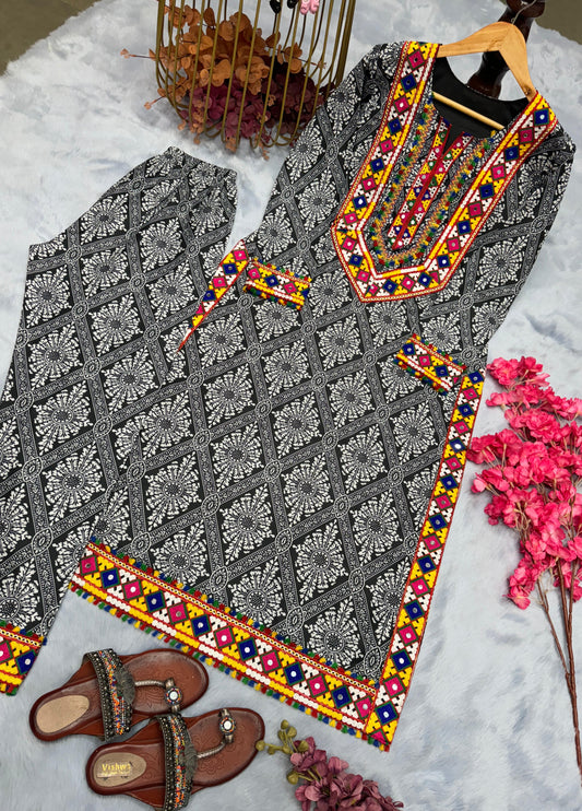 Festivals & Party Wear Look  Top & Bottom Set👗