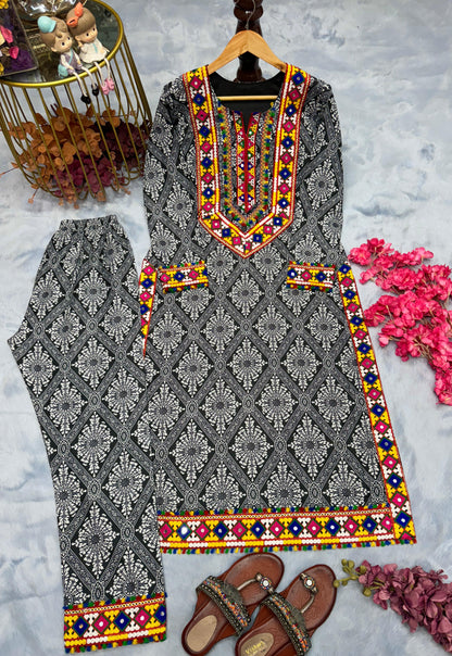 Festivals & Party Wear Look  Top & Bottom Set👗