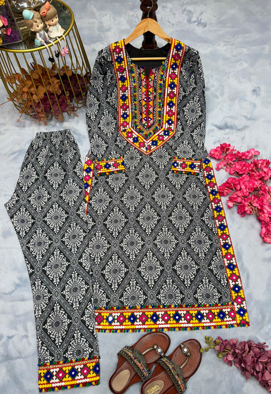 Festivals & Party Wear Look  Top & Bottom Set👗