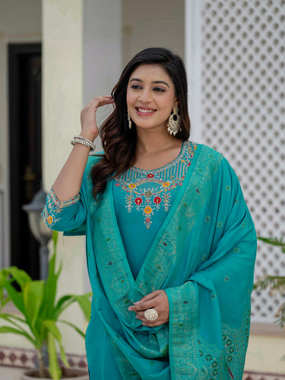 Premium Firozi Kurti with Dupatta – Stylish & Comfortable Look