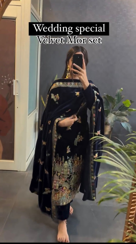 ĐĚSIGNER PARTY WEAR TOP AND  PANT WITH FANCY DUPPATA AND EMBROIDERY WORK