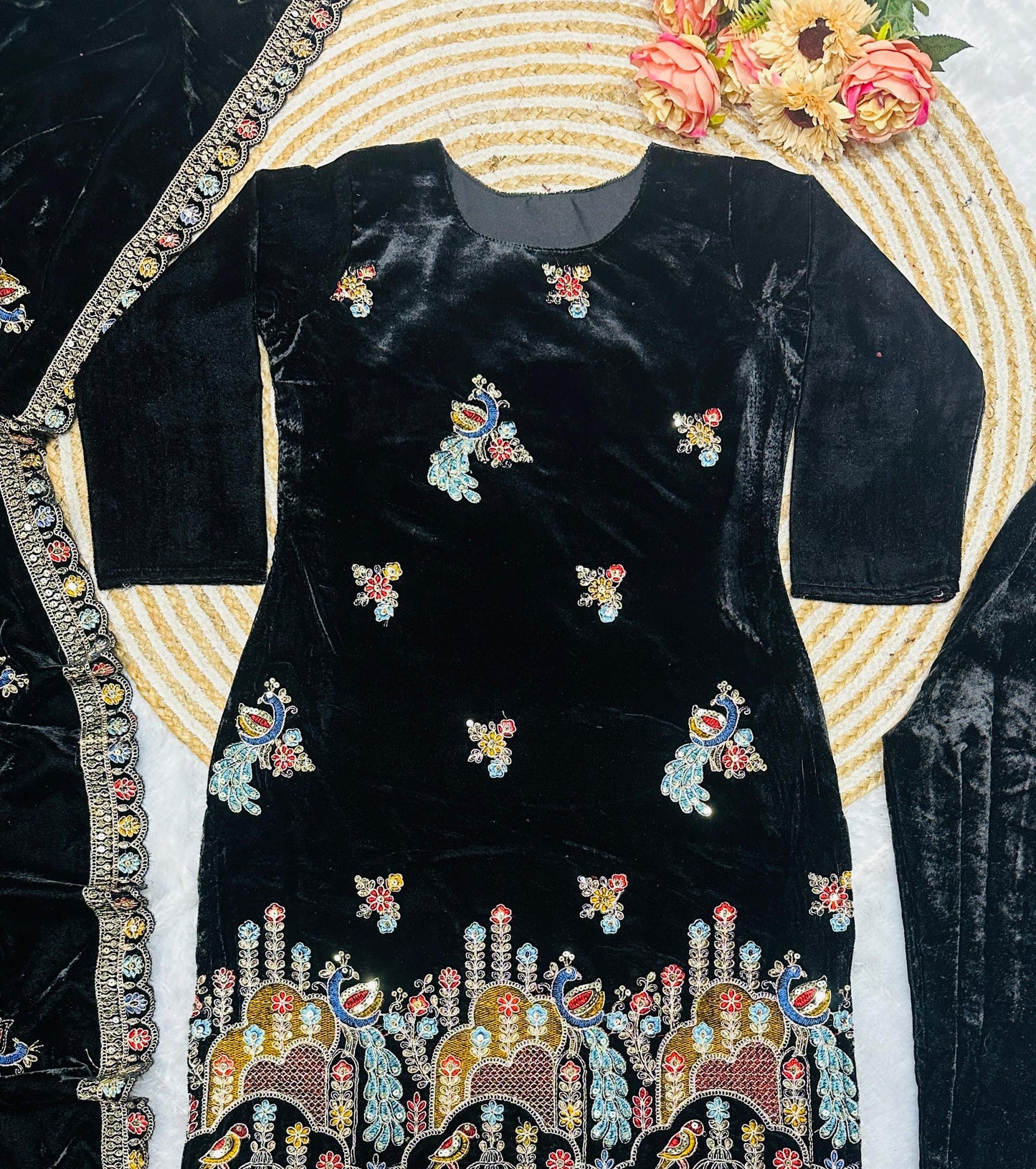 đěsigner party wear top and  pant with fancy duppata and embroidery work