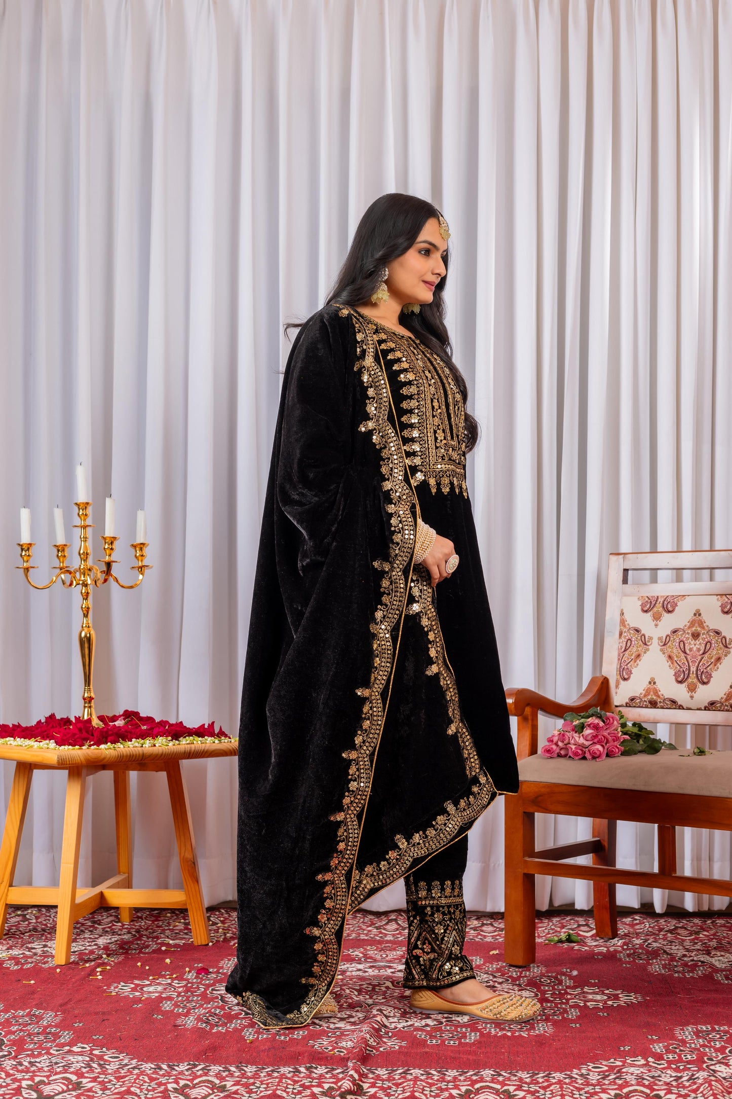 🦋 đěsigner party wear look heavy pure viscose velvet top bottom & dupatta set