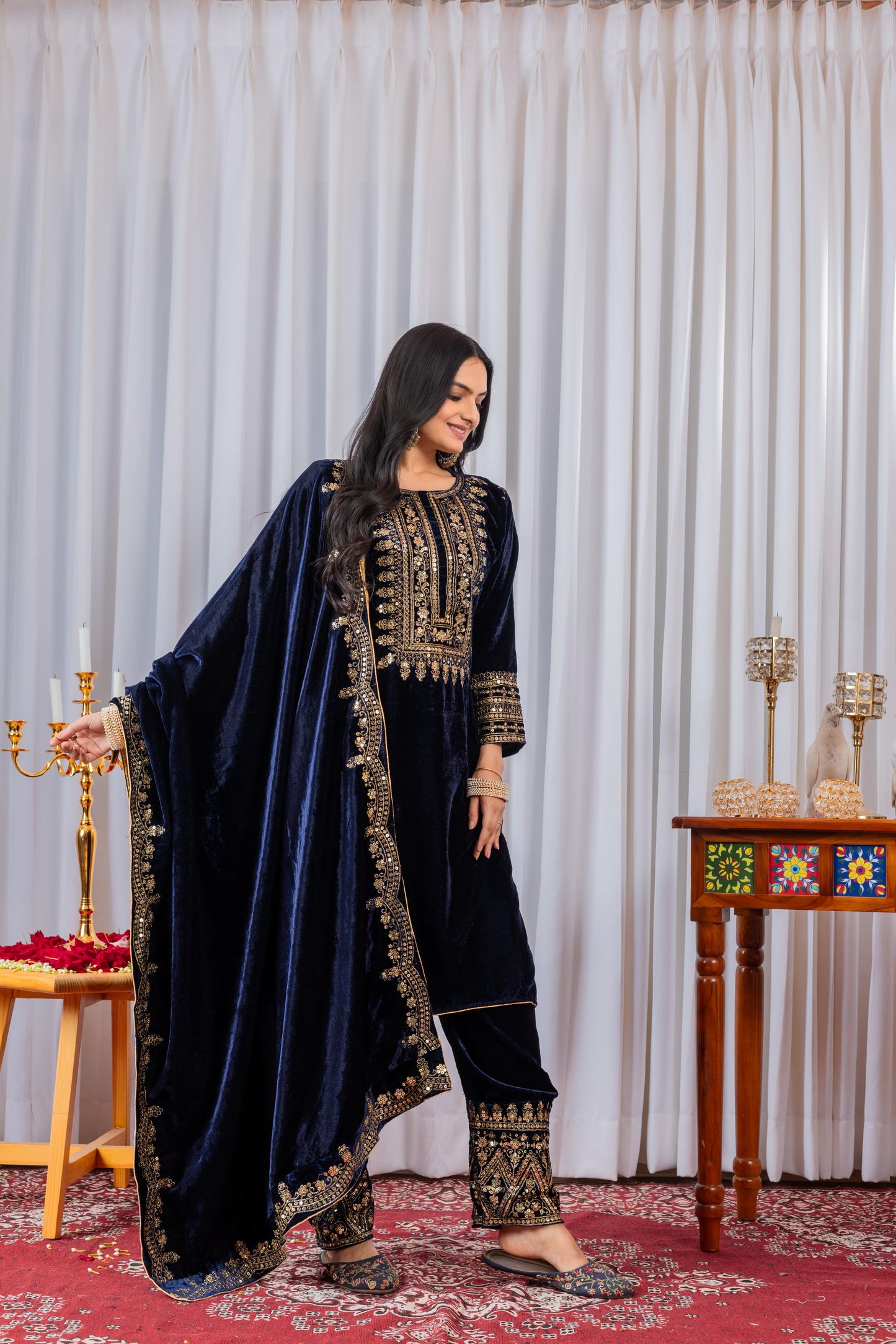 🦋 đěsigner party wear look heavy pure viscose velvet top bottom & dupatta set