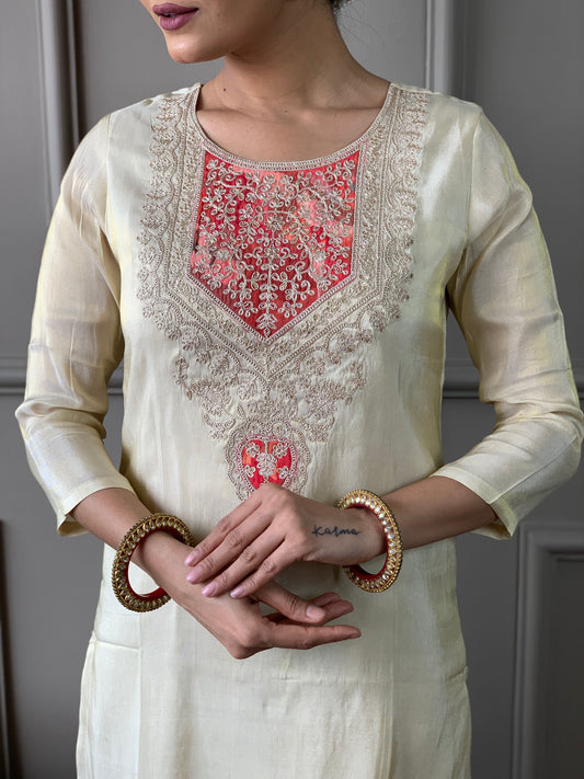 Women's Cream Gold Chanderi Silk with Lining Embroidered Straight Kurta with Gold Chanderi Silk Pant And Silk Printed Dupatta Sets