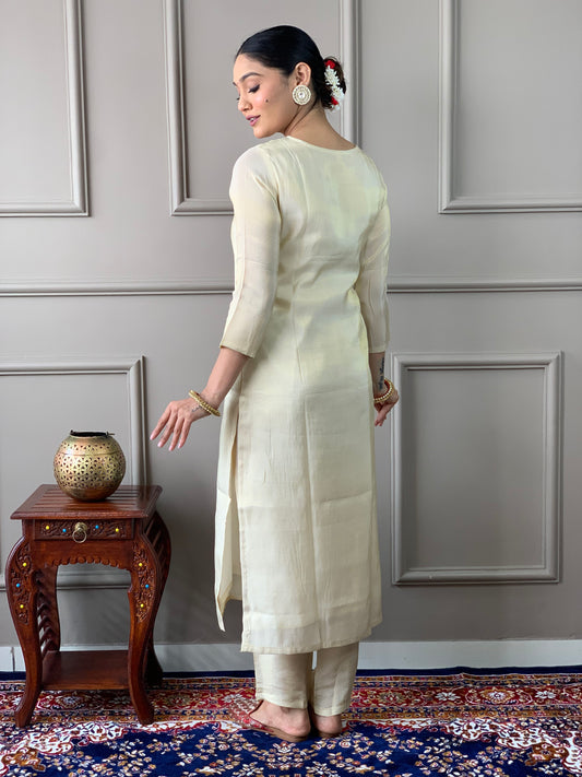 Women's Cream Gold Chanderi Silk with Lining Embroidered Straight Kurta with Gold Chanderi Silk Pant And Silk Printed Dupatta Sets