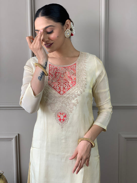 Women's Cream Gold Chanderi Silk with Lining Embroidered Straight Kurta with Gold Chanderi Silk Pant And Silk Printed Dupatta Sets