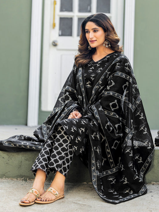Elegant Black Printed Kurta Set with Coordinated Dupatta