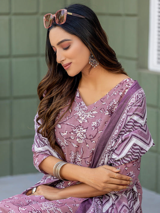 Elegant Lavender Printed Kurta Set with Coordinated Dupatta