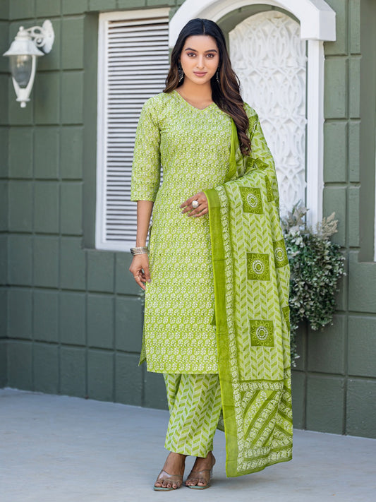 Elegant Parrot Printed Kurta Set with Coordinated Dupatta