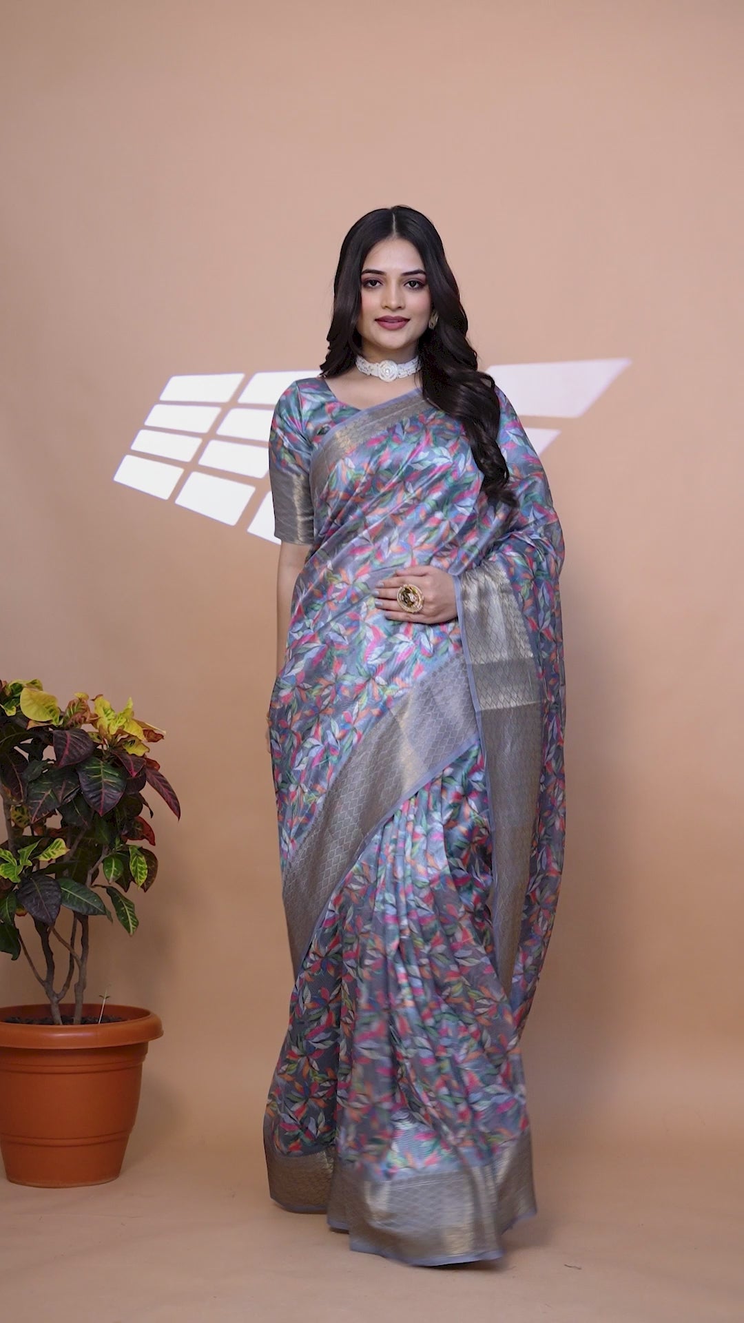 Grey & Multicolor Soft Silk Saree with Ethnic Pallu (GG-506)